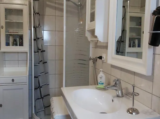 Nyaraló Eisenberg *